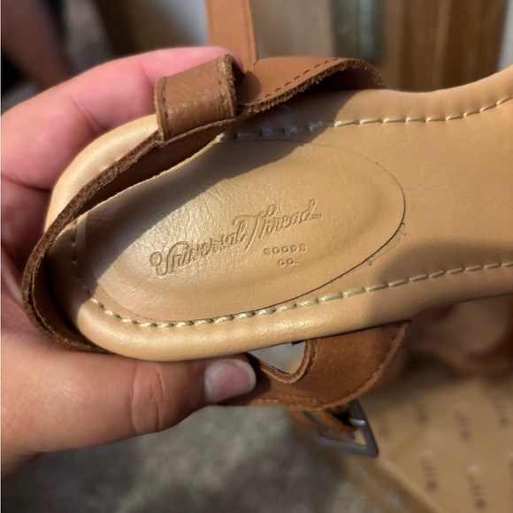 Universal Thread Tan Platform Heels - Picture 2 of 4